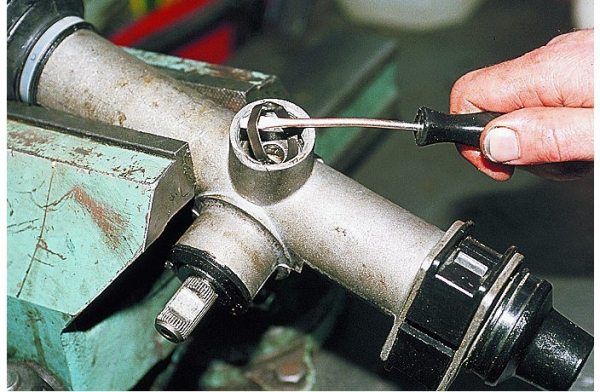Рулевая рейка Ваз 2109 - основные проблемы и самостоятельный ремонт