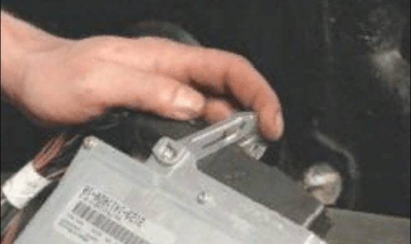 ЭБУ Chevrolet Niva - поиск неисправностей и ремонт своими руками