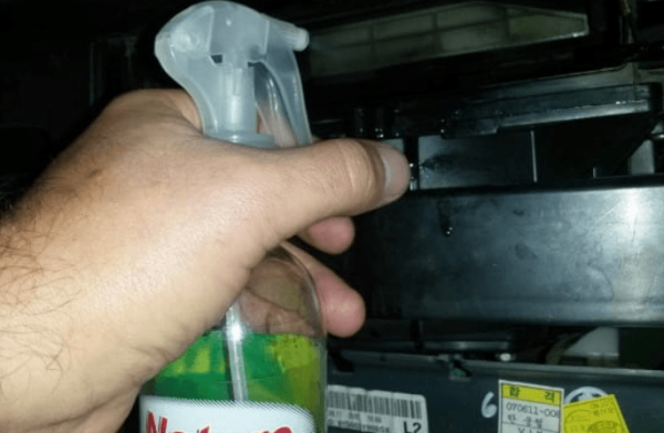 Как заменить салонный фильтр на Nissan Almera Classic своими руками