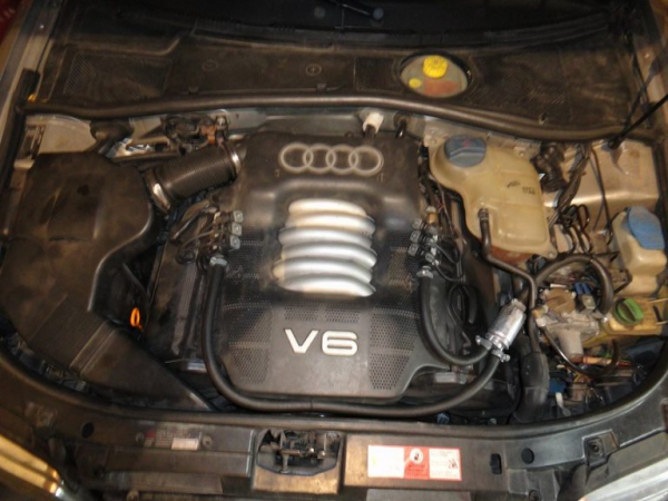 Как заменить насос рулевого управления на Audi A6 шаг за шагом